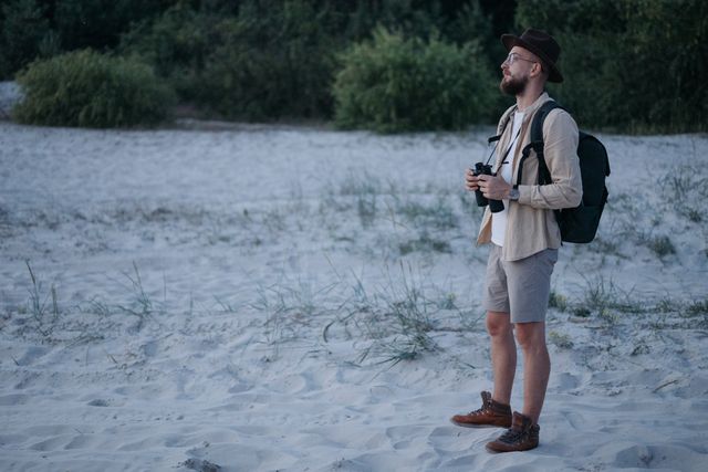 Les accessoires indispensables pour un homme en vacances